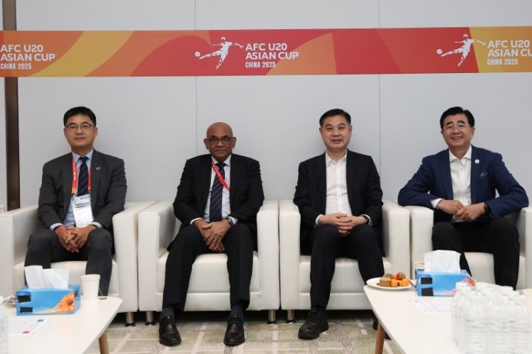 足协高层会见亚足联秘书长,宋凯:希望更多青少年赛事在中国举办