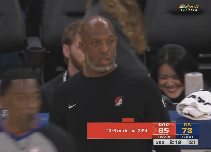 经典的勇士领先被追分!开拓者轰出13-3将分差缩小到8分